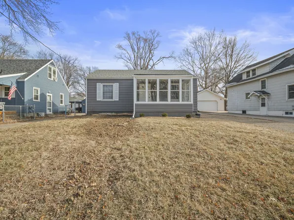 1415 Merle Hay Rd, Des Moines, IA 50311