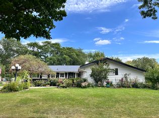 227 Wellesley Ln, Schaumburg, IL 60193