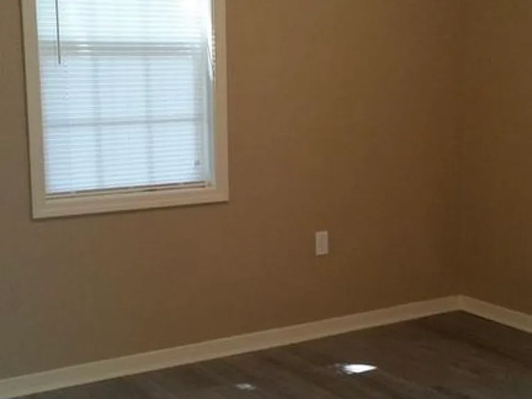 4465 S Elmhurst St — Photo 3