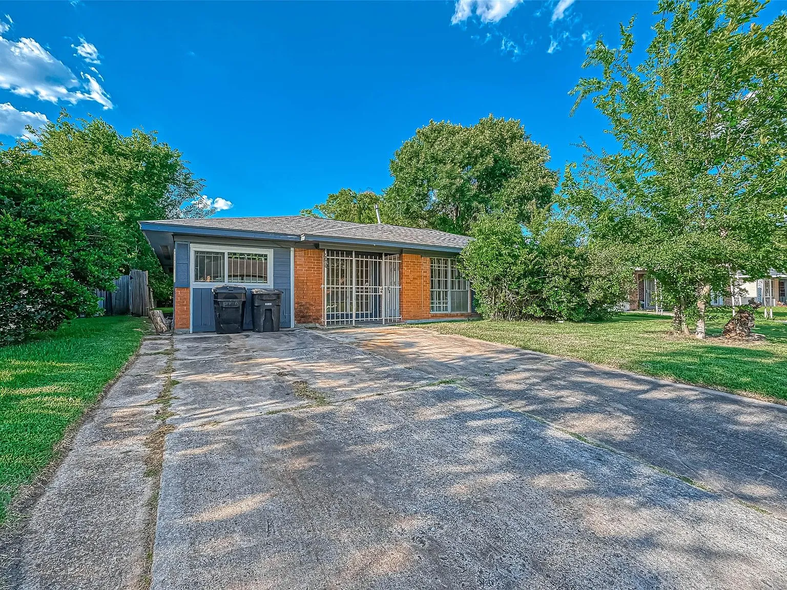 4 bed, 2.0 bath, 2008 sqft, $1,750 — Photo 2