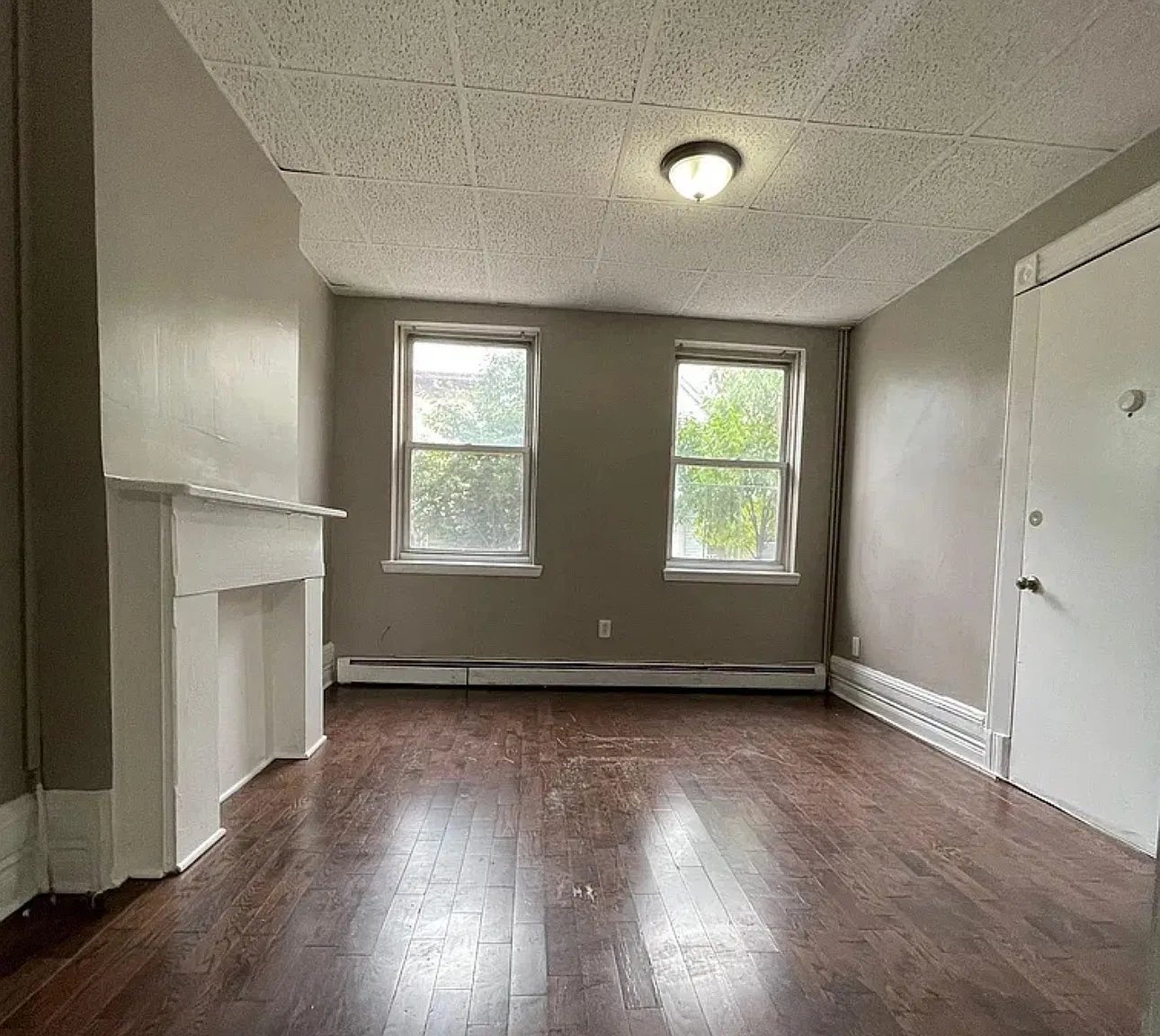 3 bed, $2,400 — Photo 2