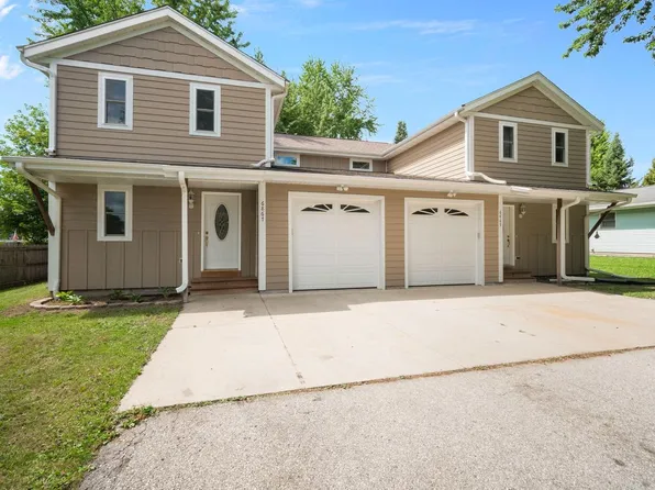 6867 Enge DRIVE, West Bend, WI 53090
