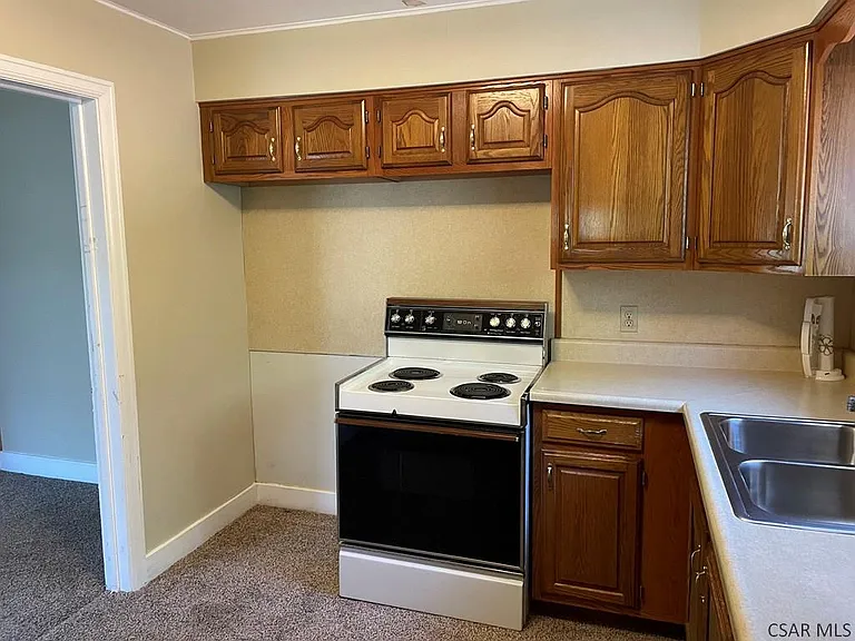 438 Belmont St #1 — Photo 9