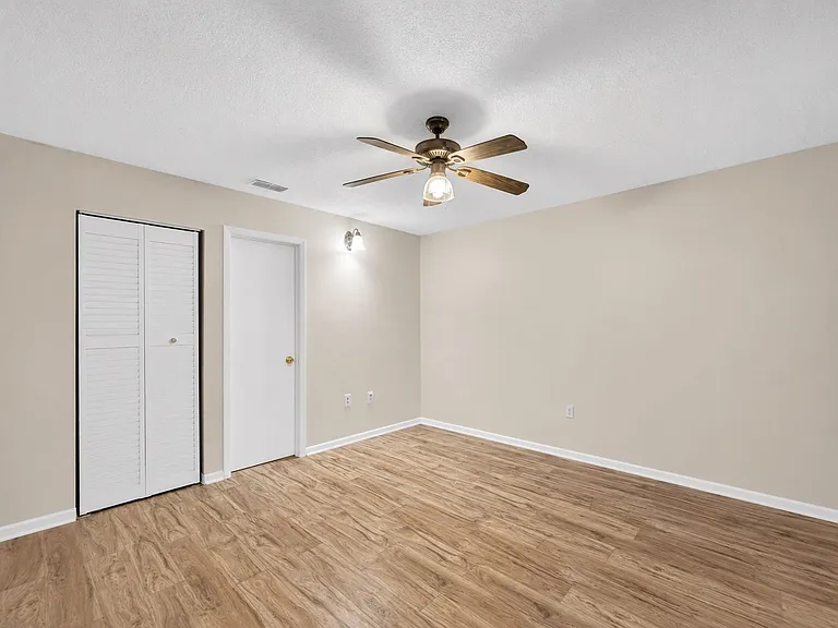 2910 Western Willow Ter — Photo 13