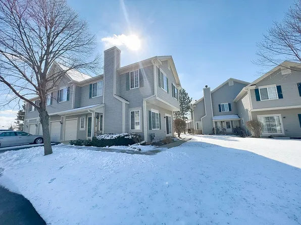 7 Windsor Cir Unit A, South Elgin, IL 60177