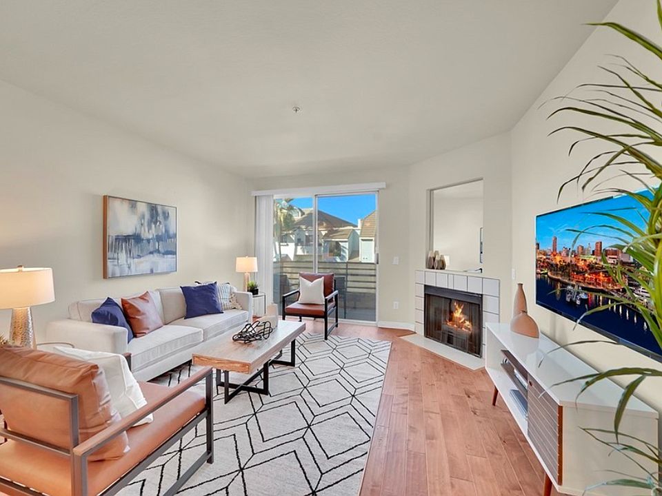 1st image of 640 W 4th St