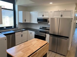 415 Main St APT 2, Saint Joseph, MI 49085