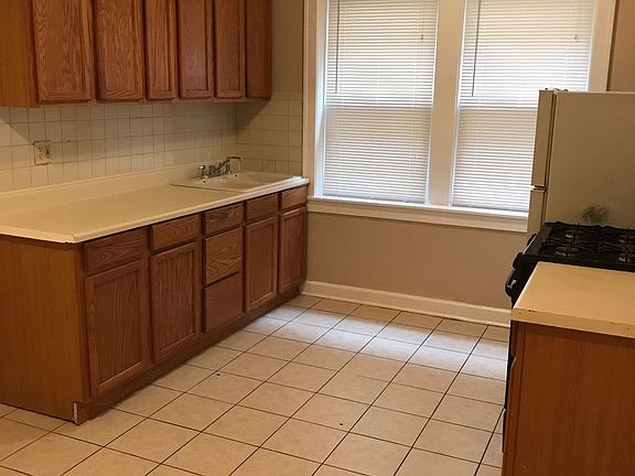 3rd image of 2119 Euclid Ave APT 4