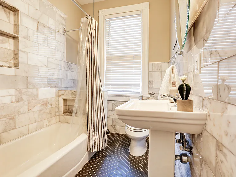 302 N Stafford Ave #B — Photo 16