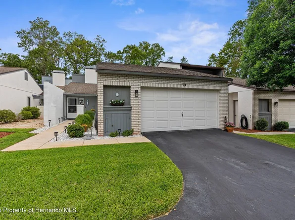 5 Pinewood Gdns, Homosassa, FL 34446