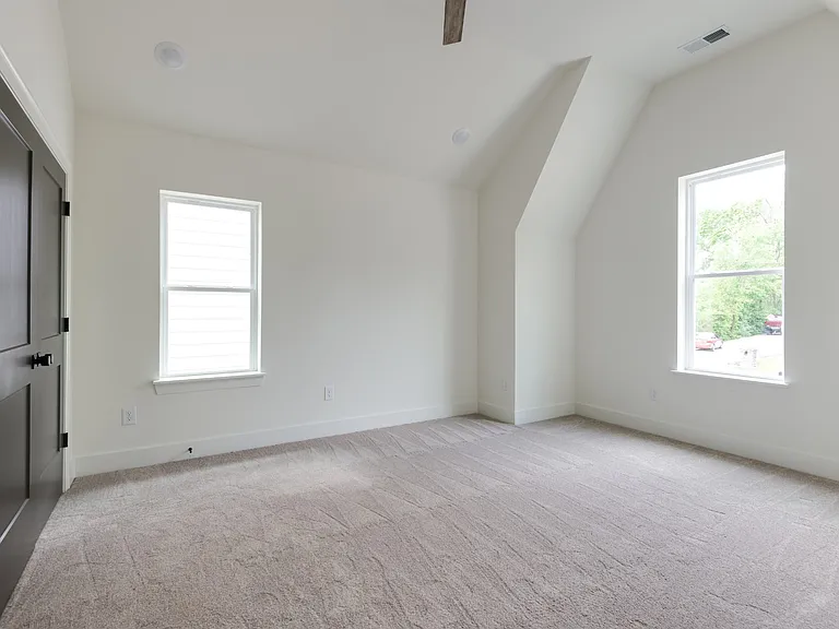 3800 Syfert Ln — Photo 10