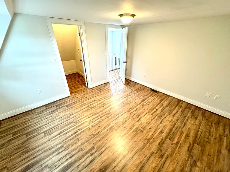 187 Webster Ave #2 — Photo 19