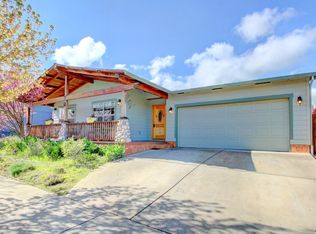 1326 Lithia Way, Talent, OR 97540