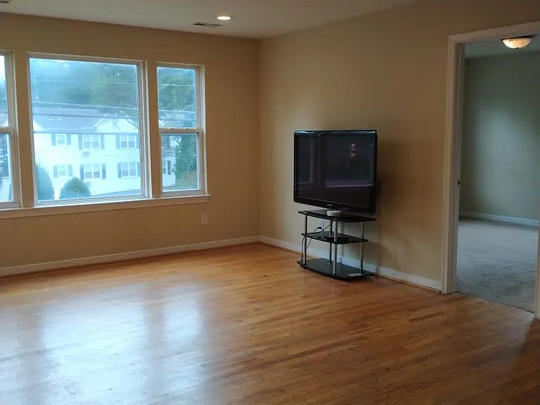 1100 Preston Ave — Photo 19