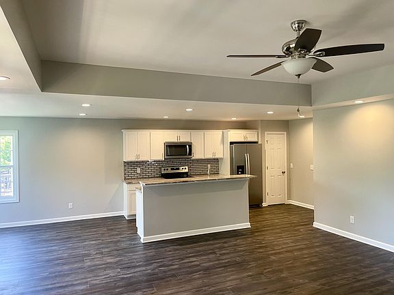 4th image of 4064 Loblolly Ln