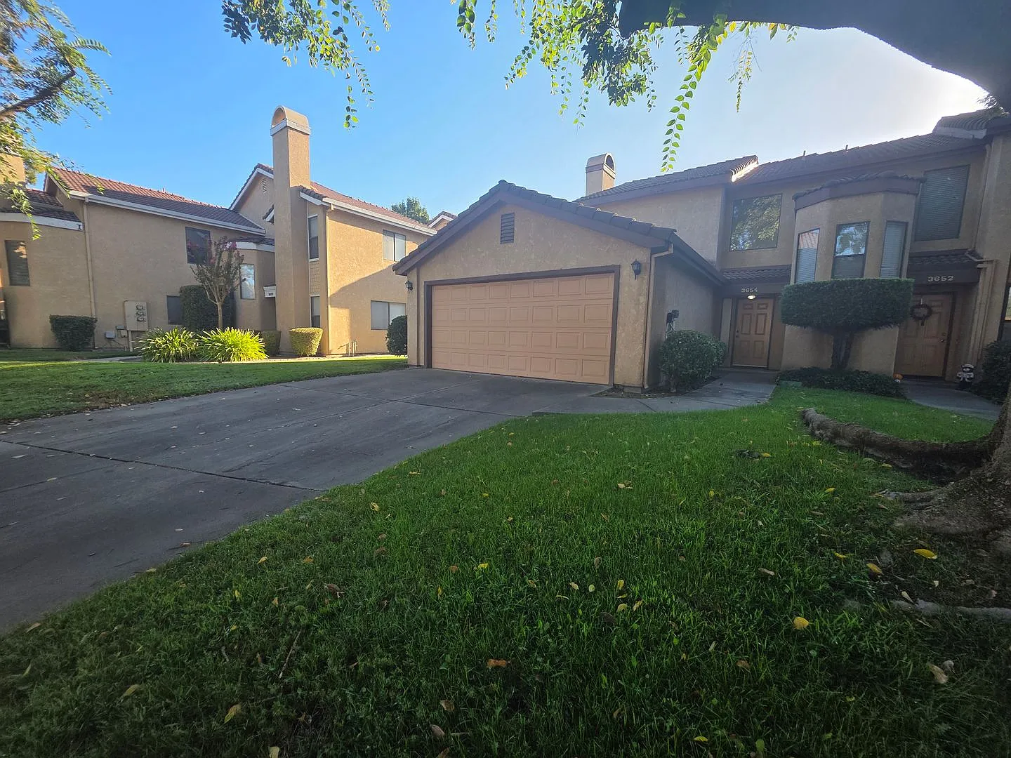 Tuscany Place Triplex — Photo 1