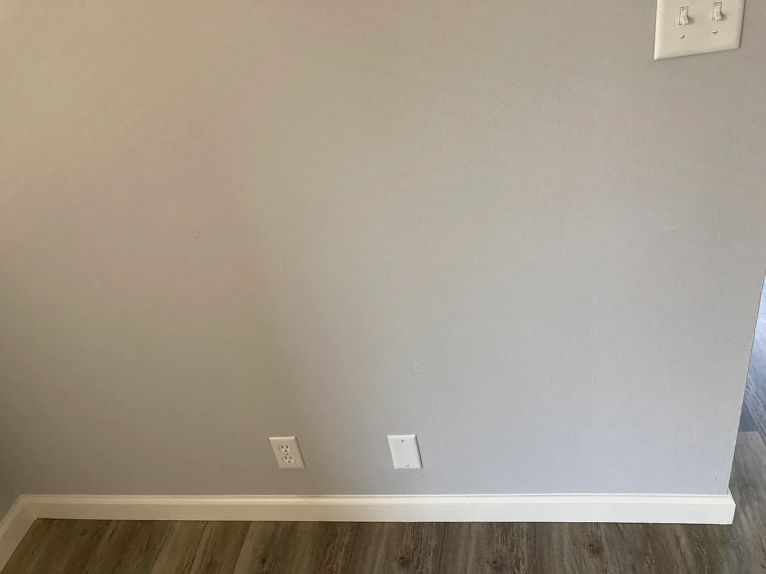 2720 Raymond Ave — Photo 2