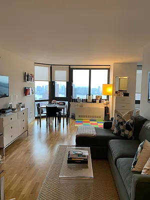 Rented by Owner | media 31