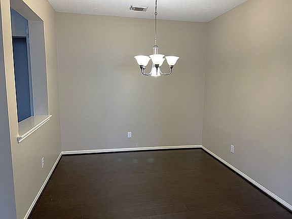 4th image of 4910 Linden Pl