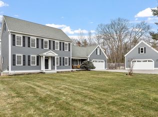 2 Blueberry Hl, Pepperell, MA 01463