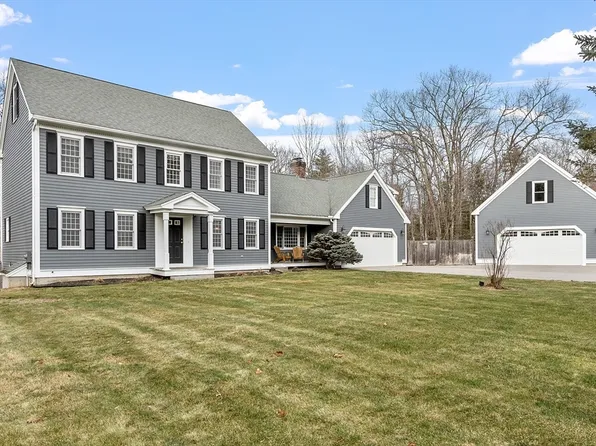 2 Blueberry Hl, Pepperell, MA 01463