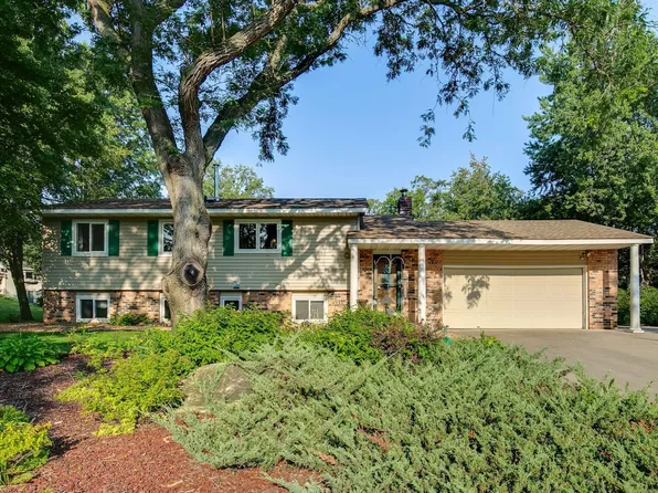 5706 Upper 136th Street Ct W, Saint Paul, MN 55124