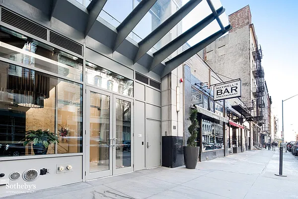 Sold by Sotheby's International Realty | media 11