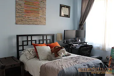 Rented by aptsandlofts.com
