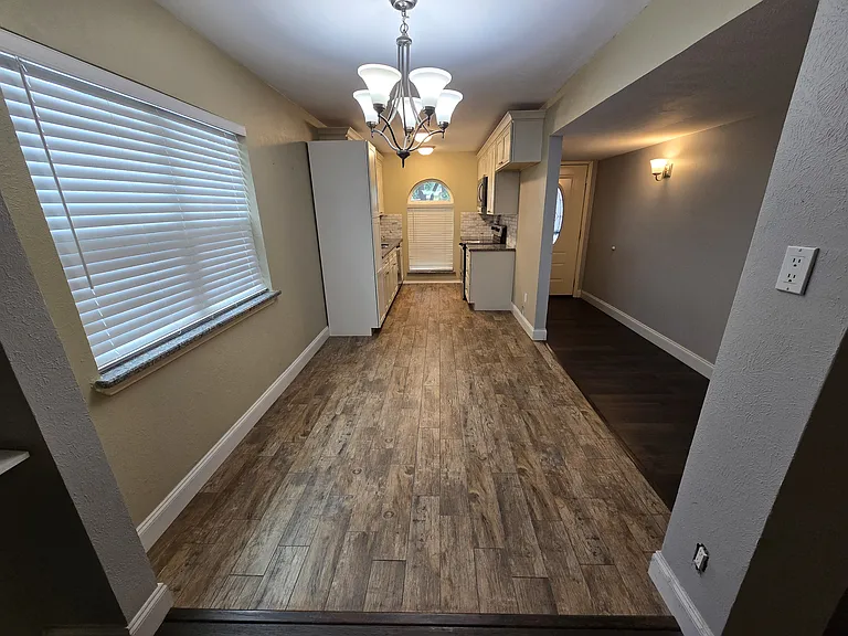 1630 Dell Oak Dr — Photo 5