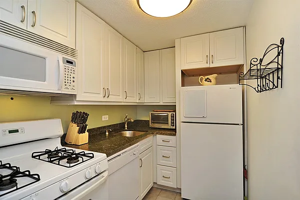 Rented by Corcoran | media 15