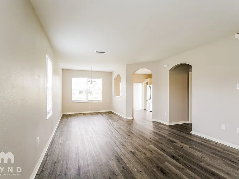 8162 Canterbury Lake Blvd — Photo 5