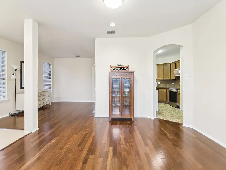 208 Wenrick Dr — Photo 24