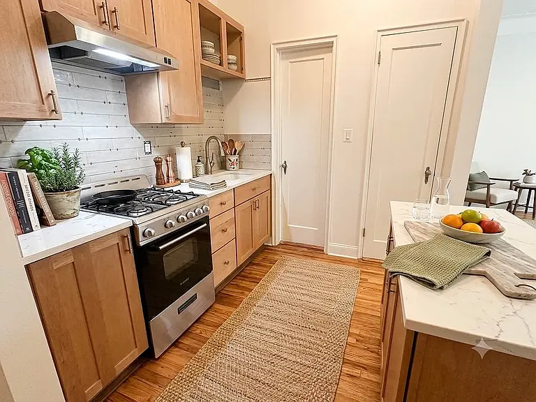1731 Summerfield St #1F — Photo 4