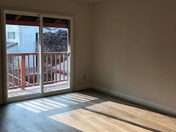 5th image of 3545 McCoppin Park Ct