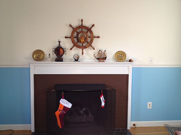 extra bump-out sitting room with gas fireplace
