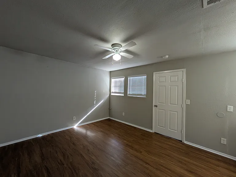 9575 Gonzales Dr — Photo 7