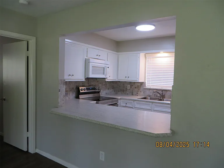 8716 Club House Dr #5 — Photo 3