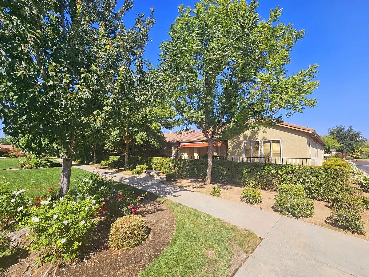 Building Photo - 2455 E Marquise Ct