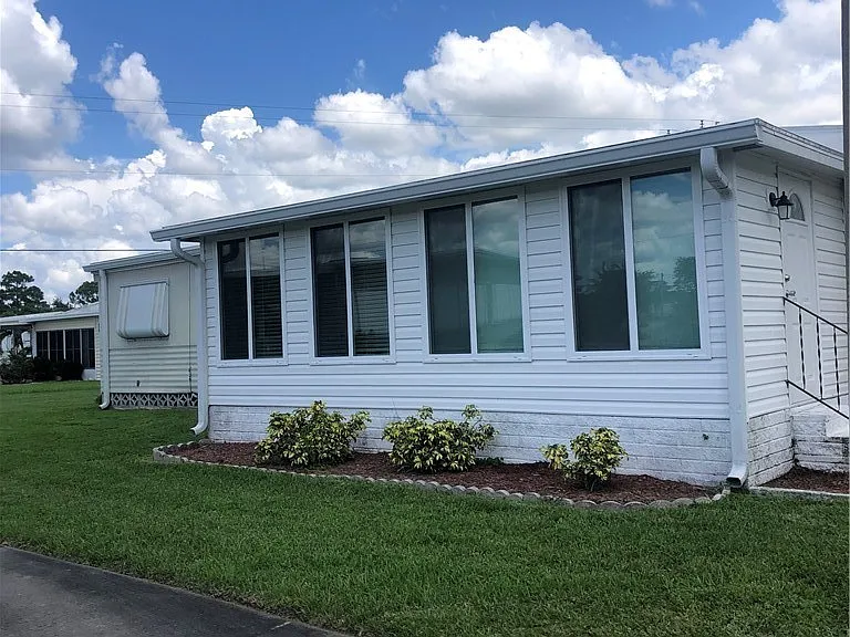 135 Chisholm Trl — Photo 16