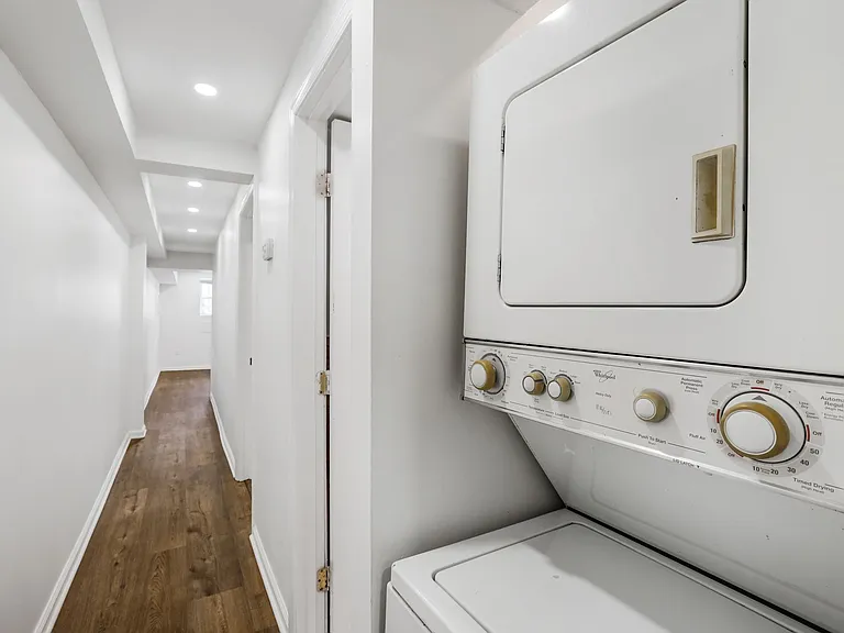 1377 Quincy St NW — Photo 14