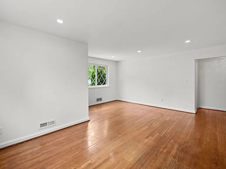 1207 Brooke Dr — Photo 9