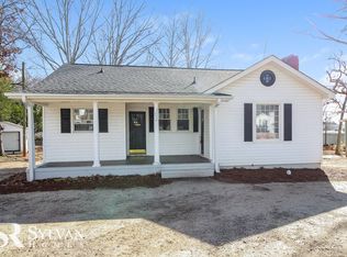 302 State Park Rd, Greenville, SC 29609