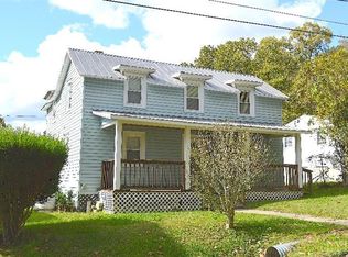 218 Church St, Brookneal, VA 24528