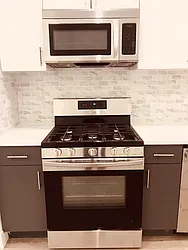 Rented by R New York