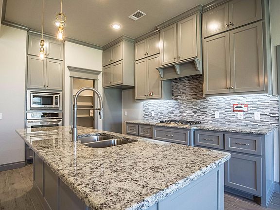 4th image of 5509 Shiloh Dr