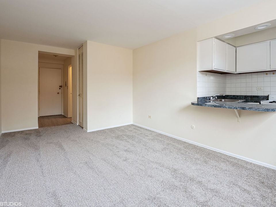 1st image of 525 W Deming Pl #524