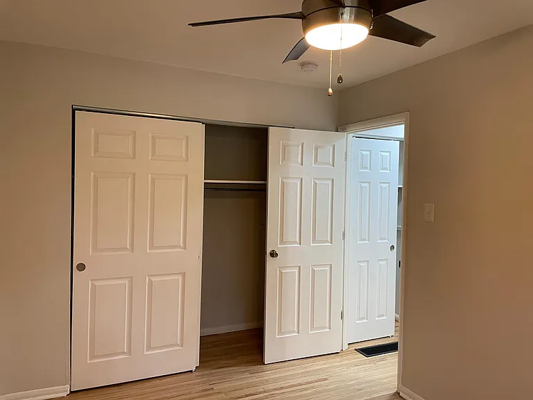 3217 Russell Blvd #6 — Photo 9