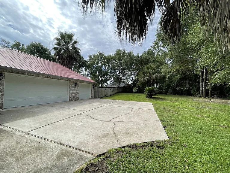 205 Wedgewood Ln — Photo 27