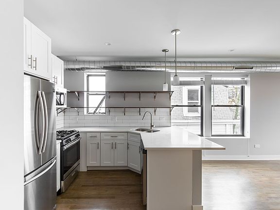 4th image of 1108 W Newport Ave #3436-1