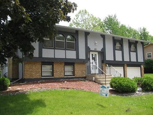 1st image of 4261 W 189th St